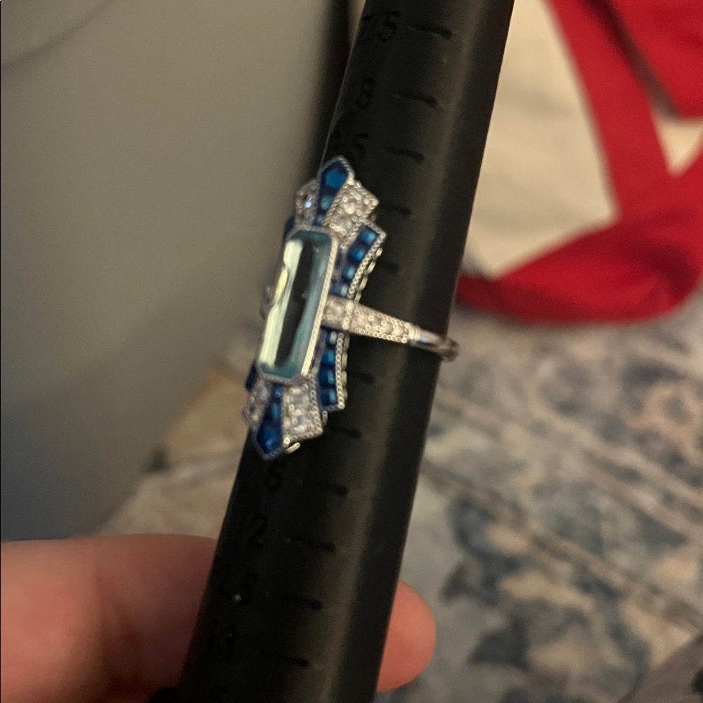 Elegant Blue and Silver Ring - Picture 3 of 3